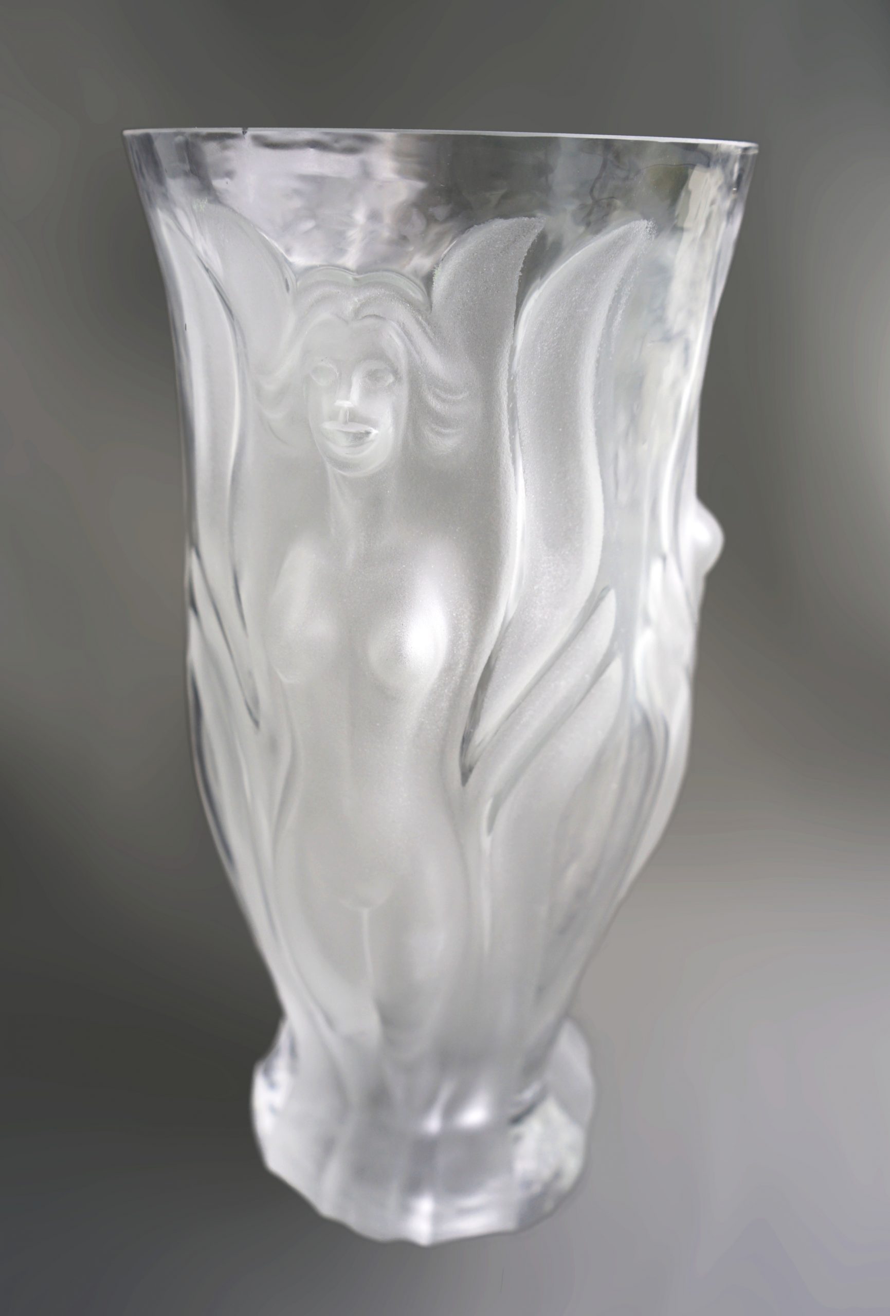5.White Torso Vase (2017), Glass, (L) 20 x (W) 25 x (H) 35 cm..